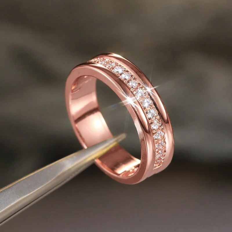 Huitan 2020 NEW Fashion Wedding Ring For Women Micro Paved Cubiz Zircon Finger Rings Female Engagement Jewelry Accessories