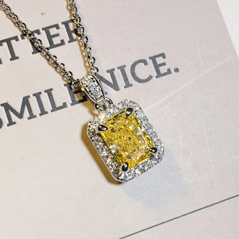 Huitan Luxury Yellow Cubic Zirconia Pendant Necklace for Women Noble Wedding Anniversary Gift Temperament Elegant Lady Jewelry