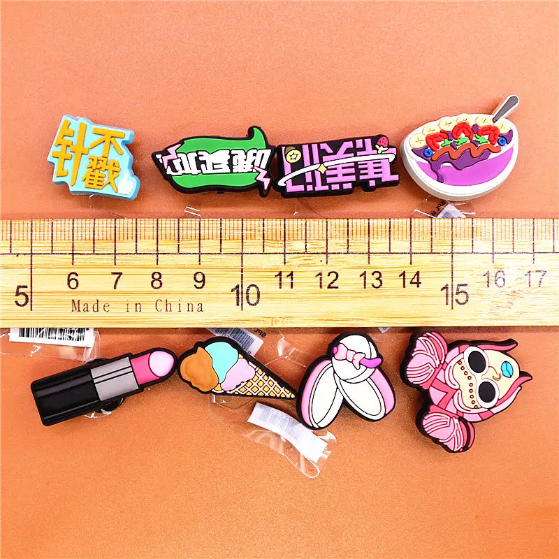 Dropshipping 1pcs Cute Pink lipstick PVC Shoe Charms Punk Girl Accessories Rouge Powder Decorations fit Bracelet Kids Gifts