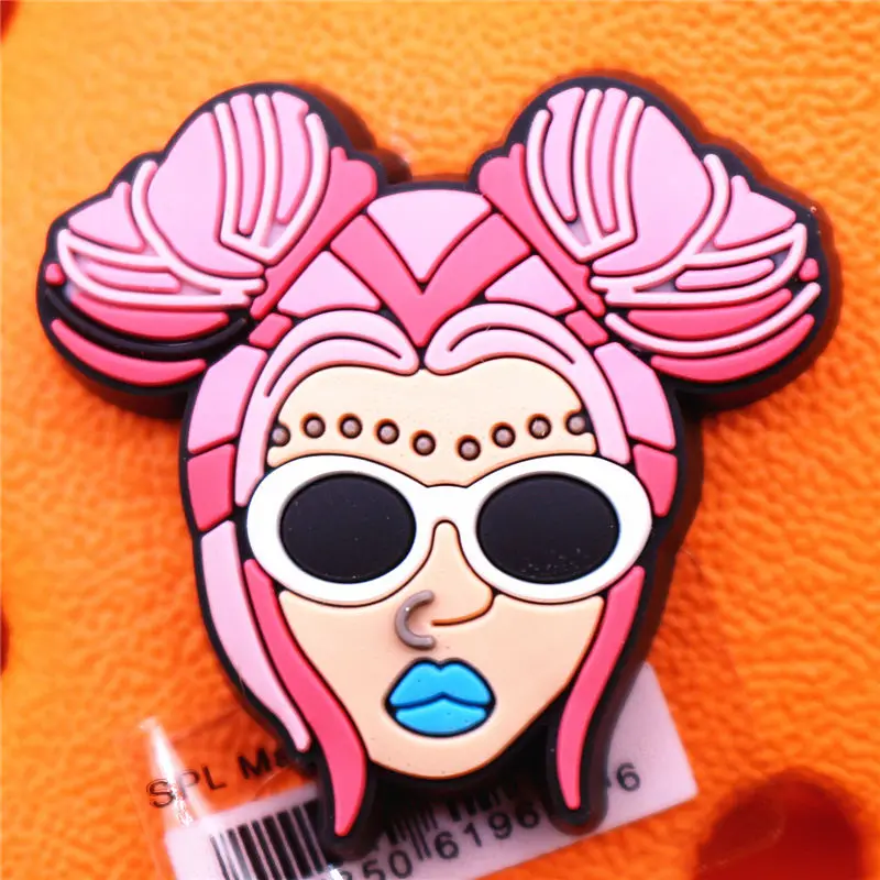 Dropshipping 1pcs Cute Pink lipstick PVC Shoe Charms Punk Girl Accessories Rouge Powder Decorations fit Bracelet Kids Gifts