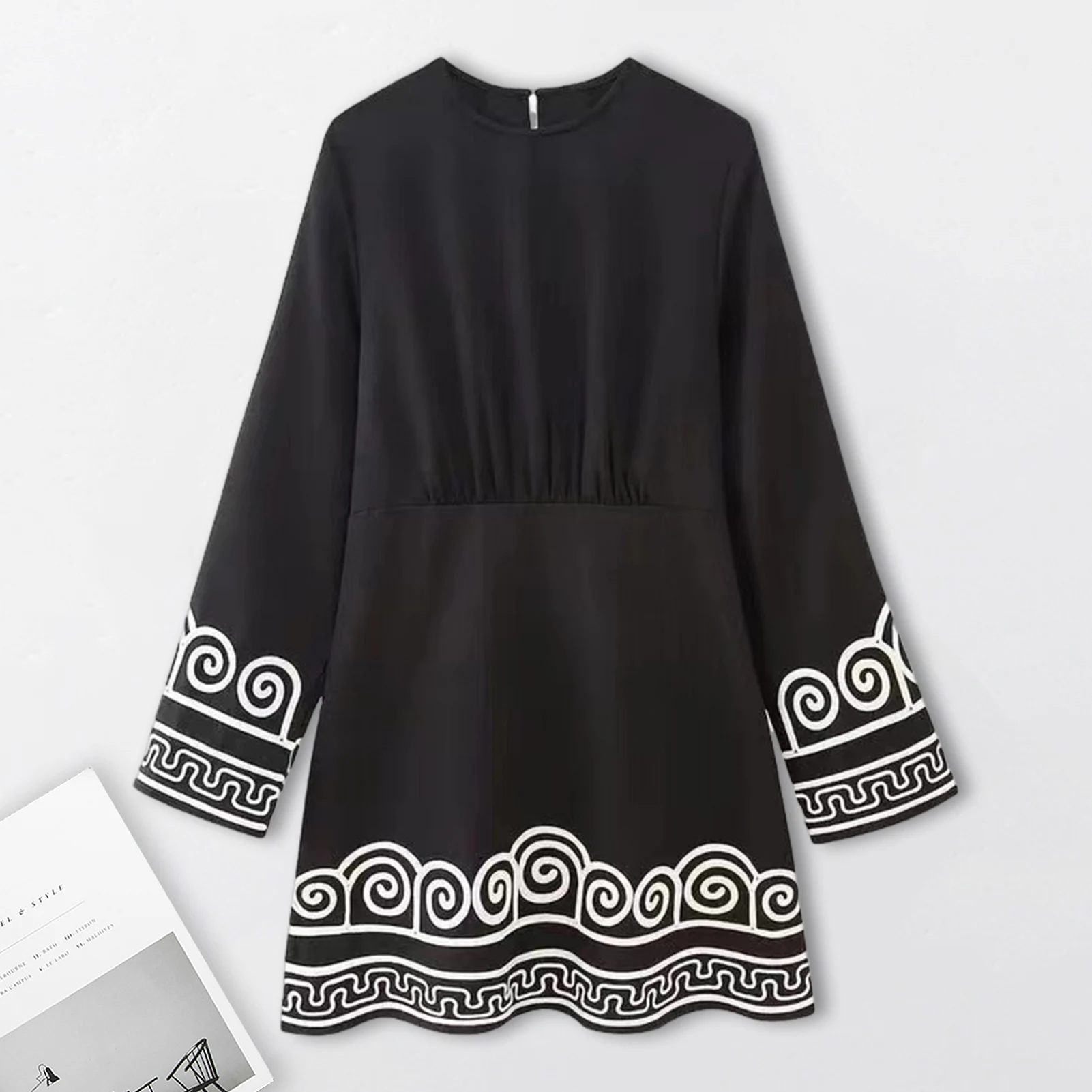 Autumn And Winter New Women's Fashion Splice Round Neck Slim Fit Long Sleeve Printed A-Line Dress Plus Size Elegant Dress 2024
