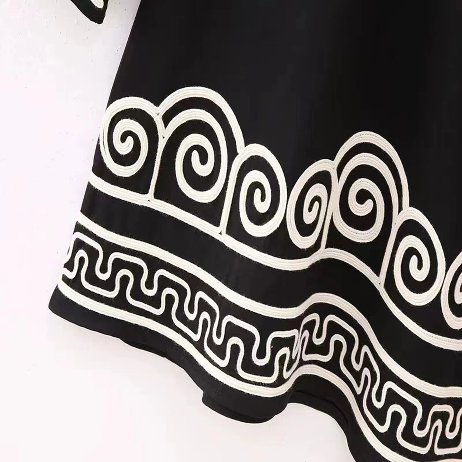 Autumn And Winter New Women's Fashion Splice Round Neck Slim Fit Long Sleeve Printed A-Line Dress Plus Size Elegant Dress 2024