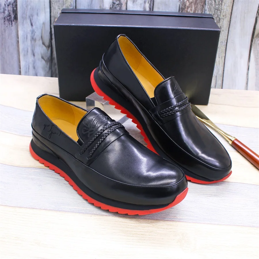 High-grade Leather Casual Men's Shoes Handmade Trendy Set of Feet Comfortable Sports Office Men's Banquet Leather Shoes