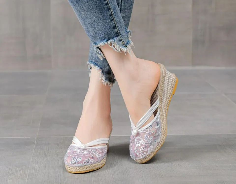Air Mesh Wedge Slippers for Women Sequins Fashion Slides Ladies Closed Toe Leisure Outdoor Espadrilles High-heeled Slip on Mules