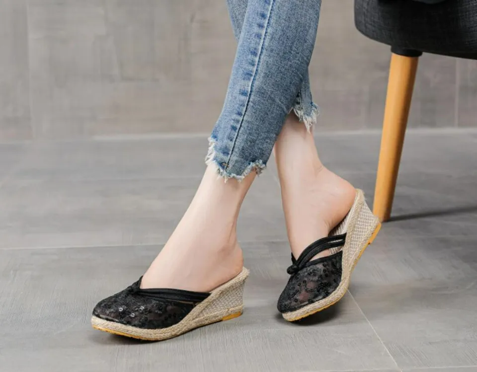 Air Mesh Wedge Slippers for Women Sequins Fashion Slides Ladies Closed Toe Leisure Outdoor Espadrilles High-heeled Slip on Mules