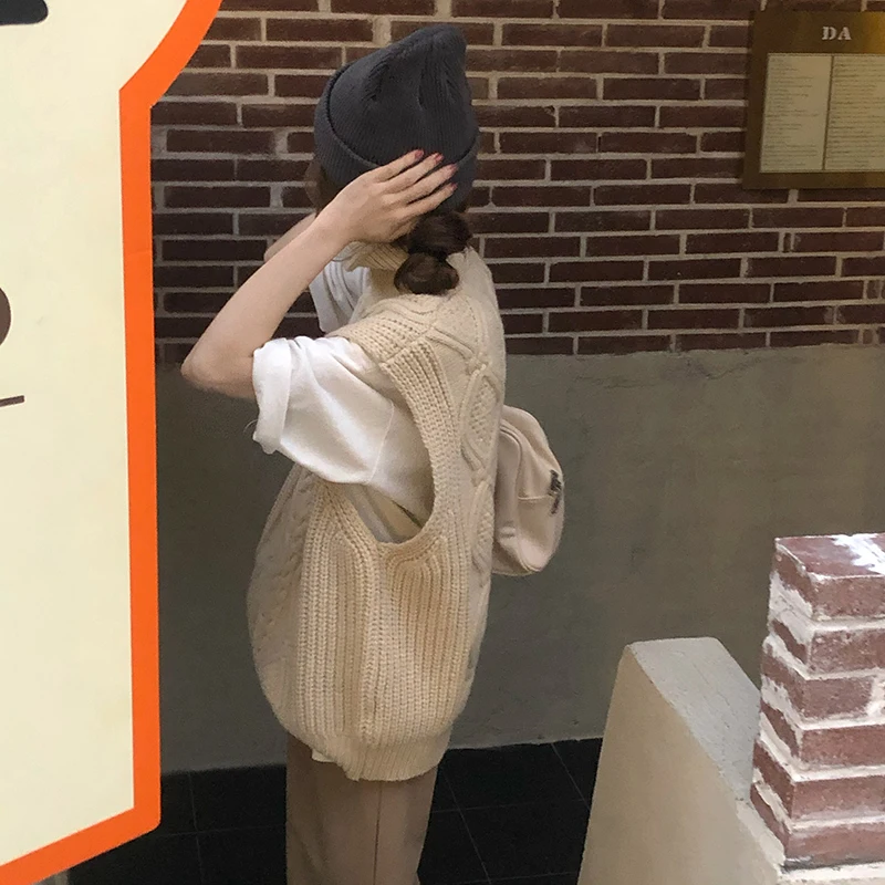 2021 New Women Spring Autumn Turtleneck Twist Sleeveless Short Tank Sweater Jacket Beige Knitted Pullover Waistcoat Vest