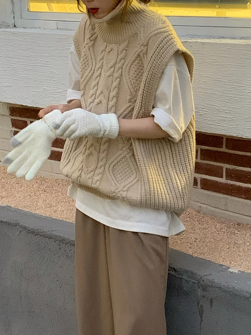 2021 New Women Spring Autumn Turtleneck Twist Sleeveless Short Tank Sweater Jacket Beige Knitted Pullover Waistcoat Vest