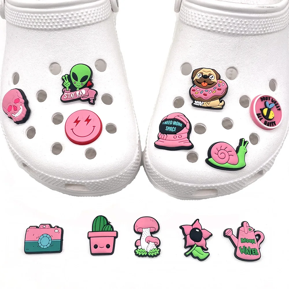 Shoe Charms Accessories Decoration Cute Pink Hole Shoes Flower Shoe Buckle PVC Soft Plastic Cartoon Detachable Match 1pcs