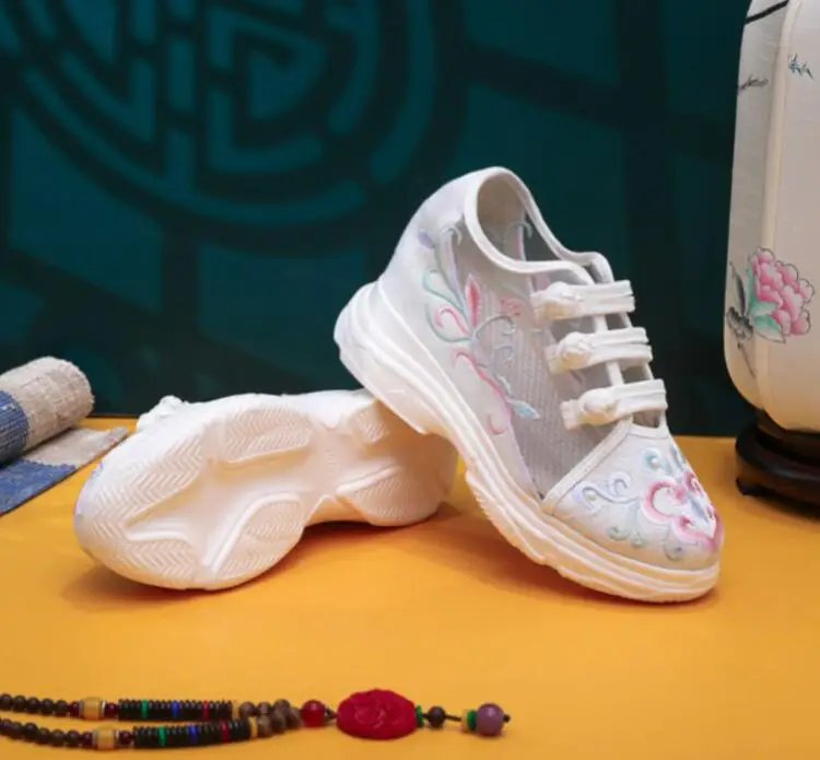 Women Air Mesh Embroidered Sneakers Ladies Summer Casual Shoes кроссовки женские Vintage Female Sandals