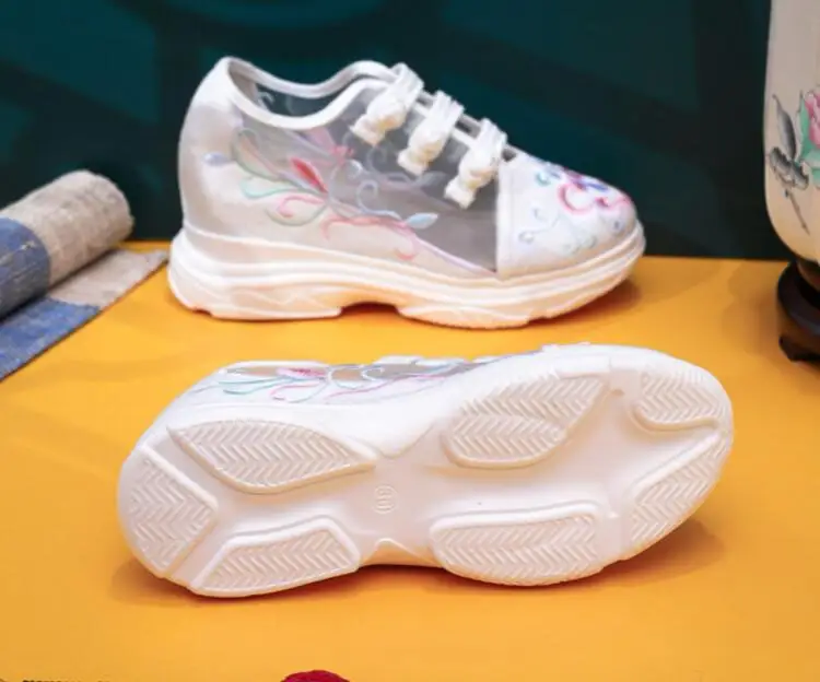 Women Air Mesh Embroidered Sneakers Ladies Summer Casual Shoes кроссовки женские Vintage Female Sandals