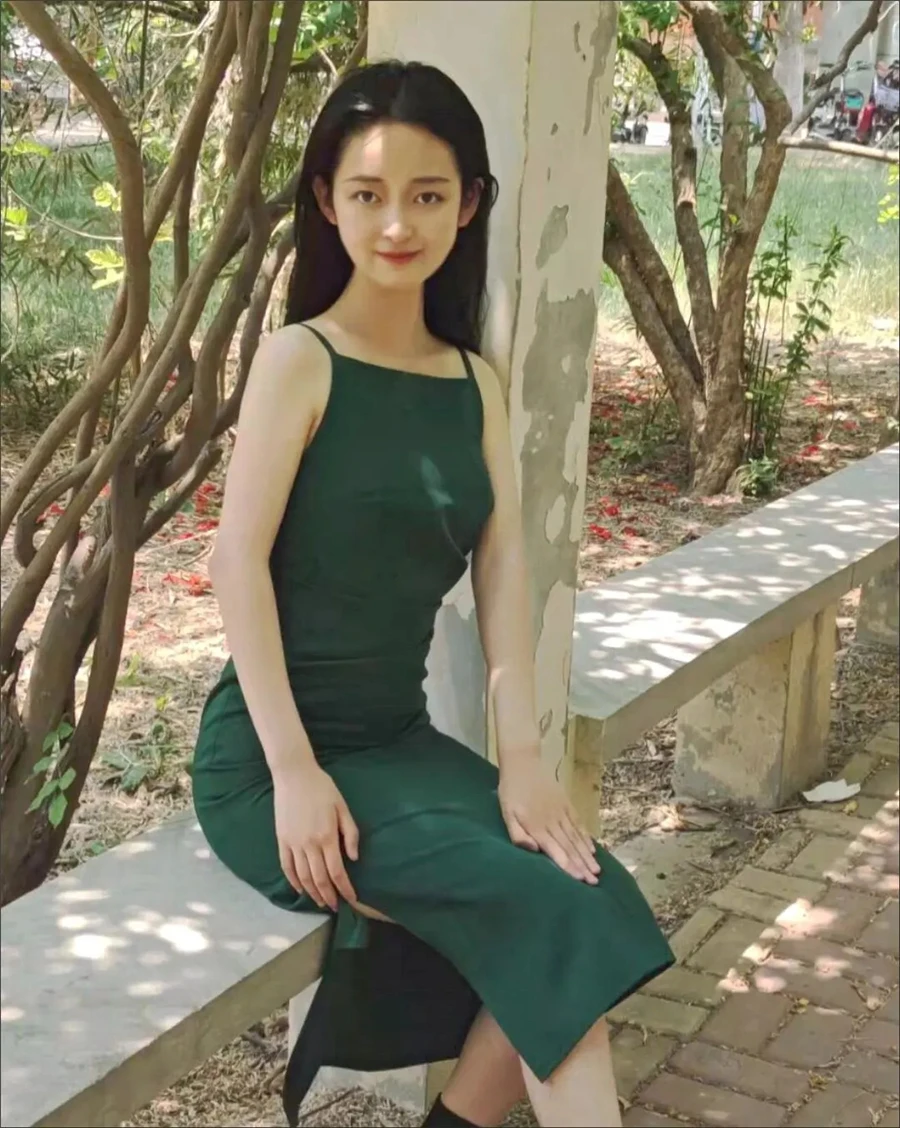 Hepburn Style Sexy Slim Split Party Dress Women French Elegant Y2k Summer Spaghetti Bodycon Dresses Korean Pleated Vestidos New