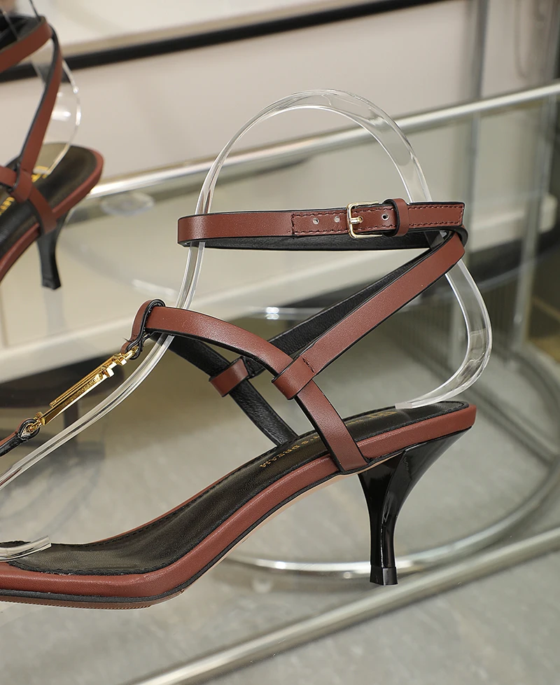 2023 New Design Women's Buckle High Heel Luxury Sandals Leisure Beach Slippers Cowhide Sandals Women's Anti slip Brand Sandals