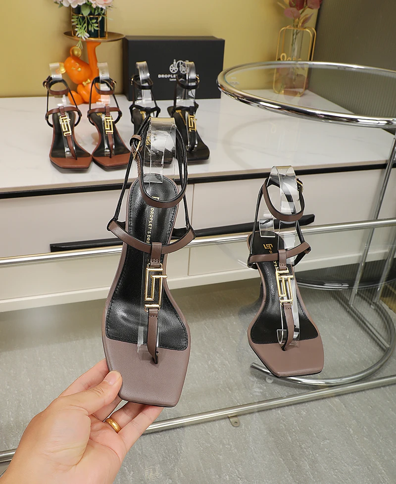 2023 New Design Women's Buckle High Heel Luxury Sandals Leisure Beach Slippers Cowhide Sandals Women's Anti slip Brand Sandals