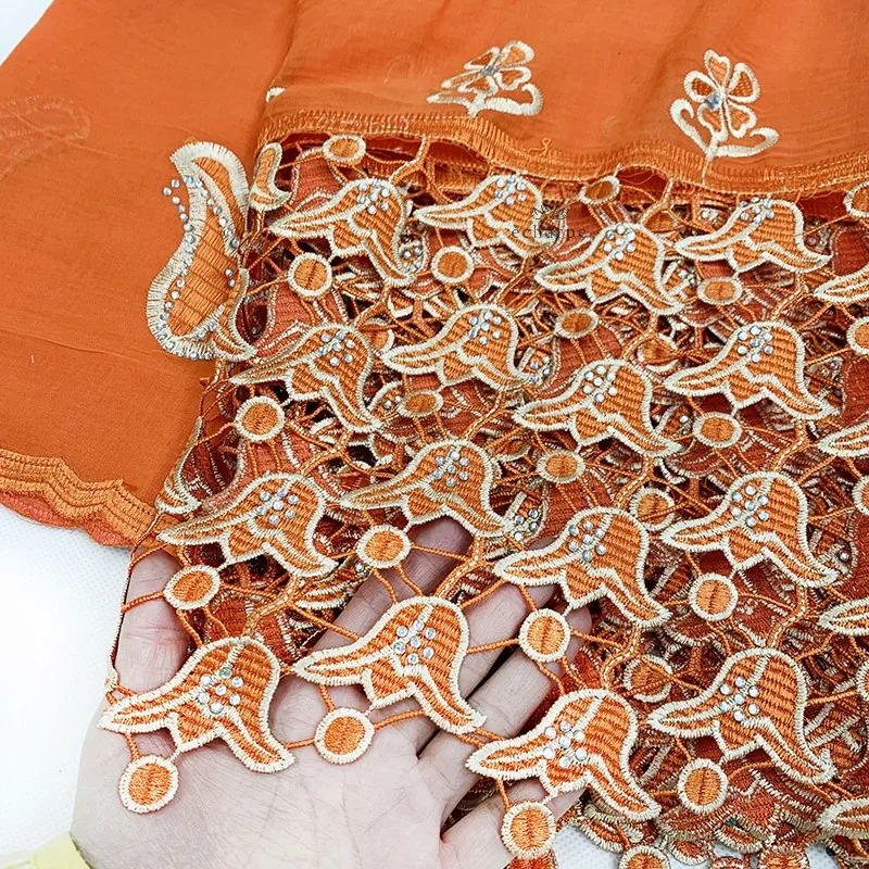 Luxury Scarf High Quality 100% Cotton Dubai African Women Islamic Scarf LOVE Pattern Embroidery Chemical Lace Scarf 2 Color