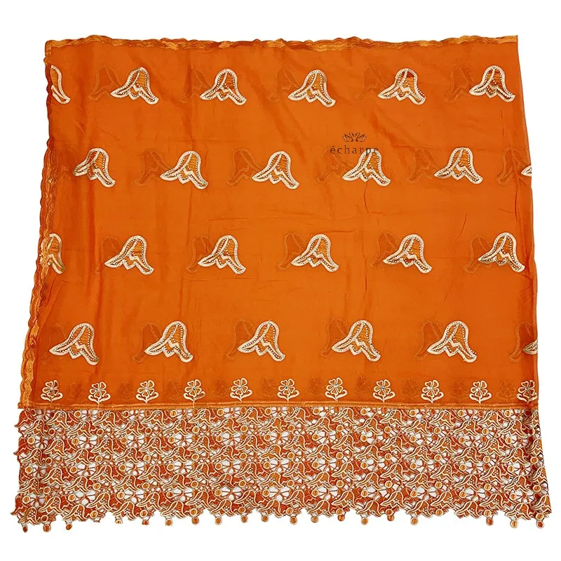 Luxury Scarf High Quality 100% Cotton Dubai African Women Islamic Scarf LOVE Pattern Embroidery Chemical Lace Scarf 2 Color