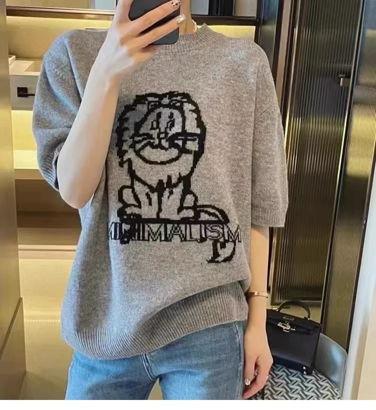 Little Lion short sleeve sweater for women early spring 2022 new chic top niche short half sleeve bottom shirt