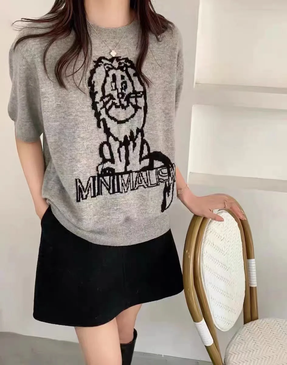 Little Lion short sleeve sweater for women early spring 2022 new chic top niche short half sleeve bottom shirt