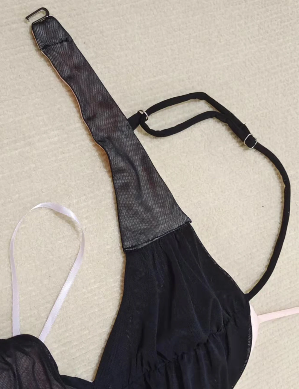 Sexy Backless Pleated Zou Suspender Dress Fashion and Elegant Black Tight-Fitting Mid-Length Dress