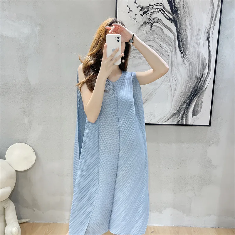 Miyake Pleated Midi Skirt for Women Monochromatic Elegant Loose Dress Sleeveless V-Neck New Fashion Design Spring Summer 2022