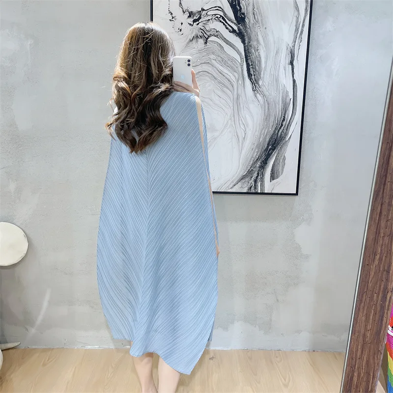 Miyake Pleated Midi Skirt for Women Monochromatic Elegant Loose Dress Sleeveless V-Neck New Fashion Design Spring Summer 2022