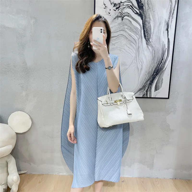 Miyake Pleated Midi Skirt for Women Monochromatic Elegant Loose Dress Sleeveless V-Neck New Fashion Design Spring Summer 2022