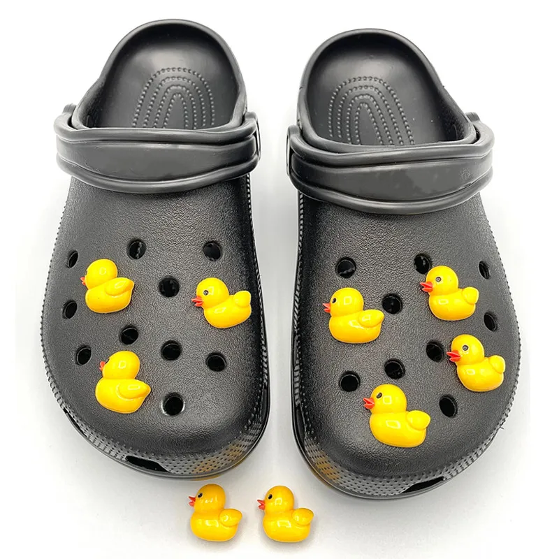 9 pcs Cartoon Little Yellow Duck Icon Resin Hole Shoe Charms Decoration Shoe Buckle Flower Accessories
