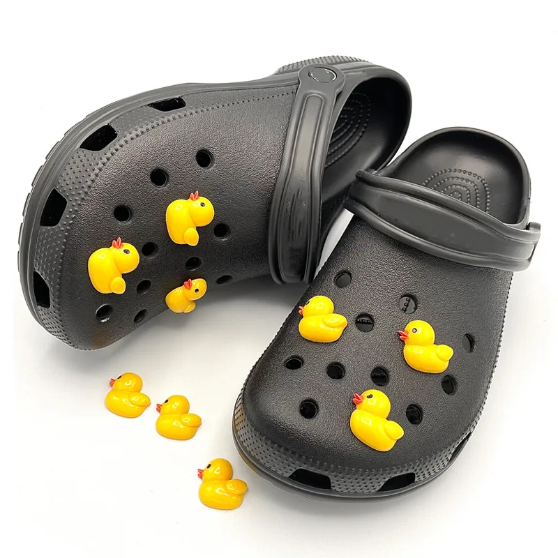 9 pcs Cartoon Little Yellow Duck Icon Resin Hole Shoe Charms Decoration Shoe Buckle Flower Accessories