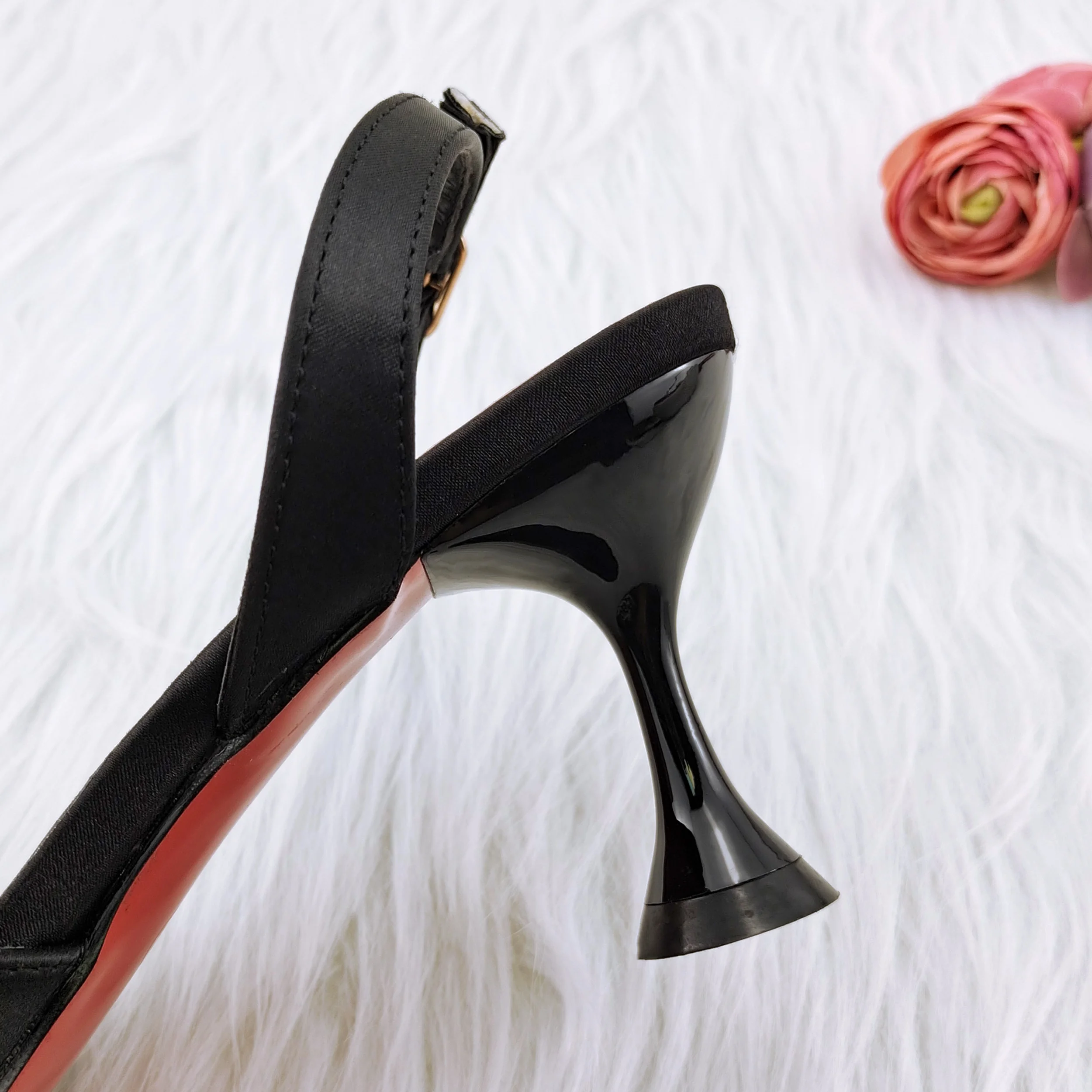 QSGFC New Black Color Flash Diamond Decoration Elegant And Intellectual Exquisite Banquet Ladies Shoes And Bag