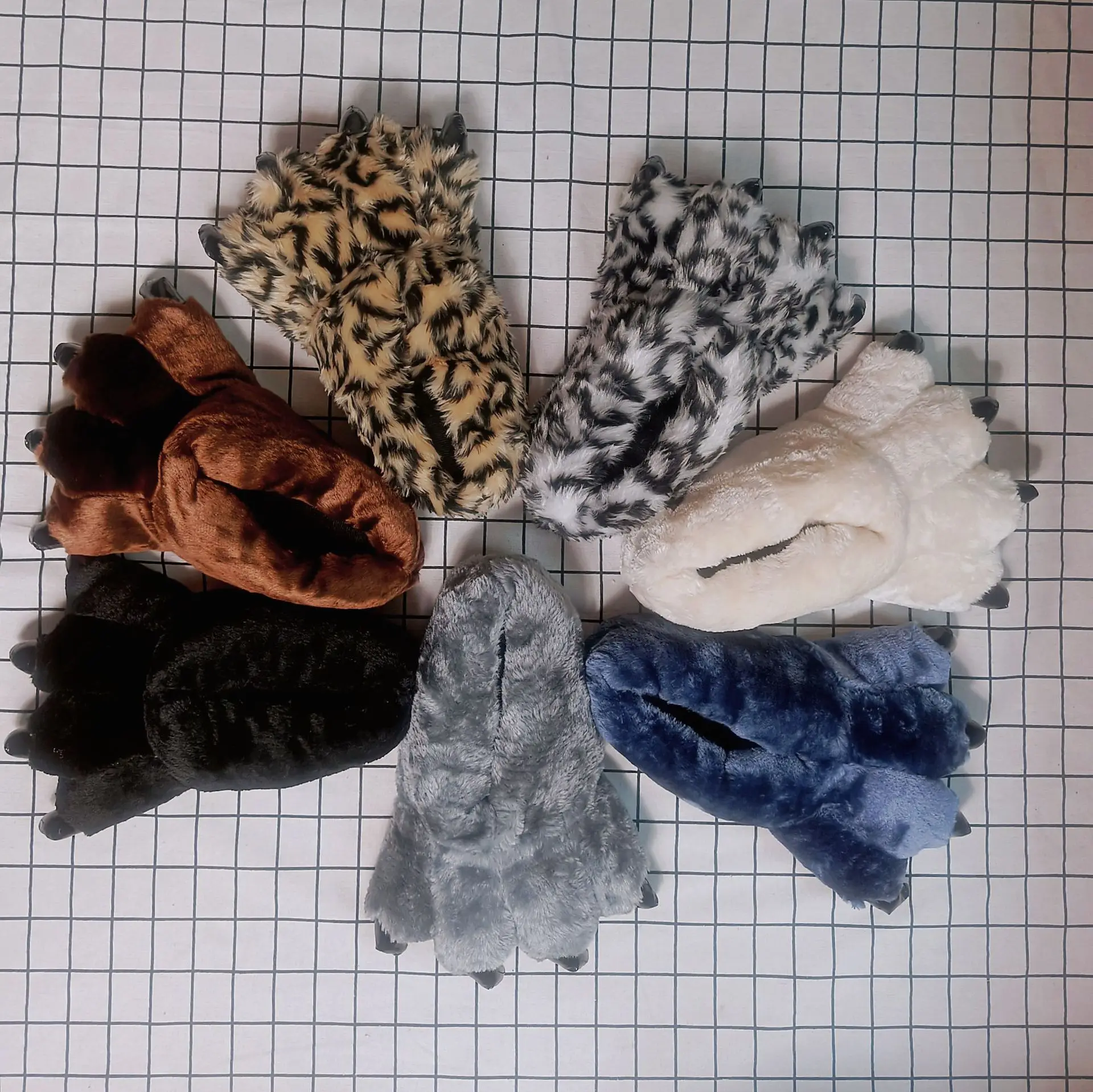 Soft Furry Slippers For Home Man Plush Fuzzy Home Shoes Slippers For Boys Funny Animal Slides Men's Bear Paw Slippers Cosplay