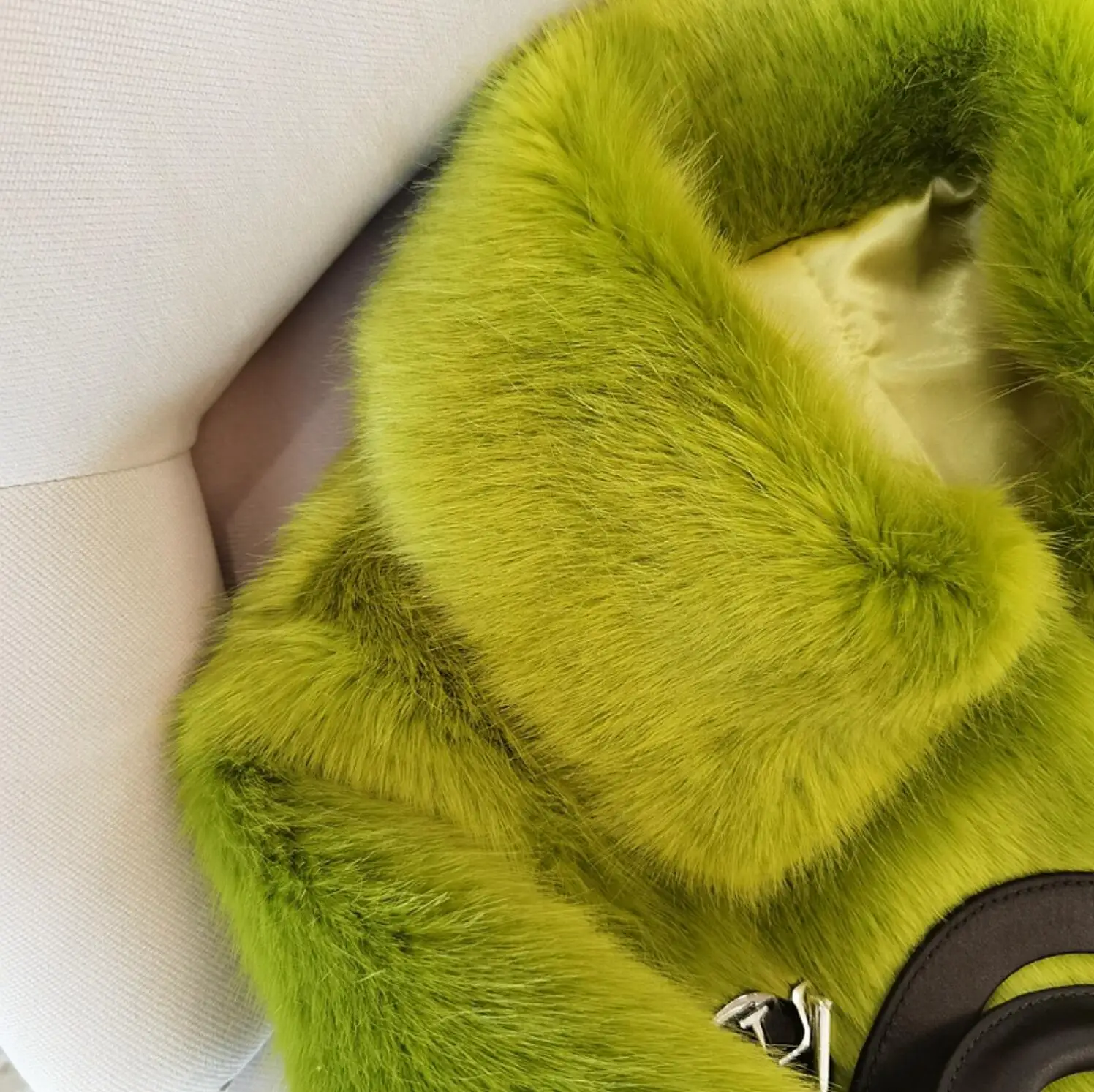 Winter Turn down Collar Lapel Hairy Shaggy Soft Faux Fur Coat Green Women Long Sleeve Furry Fur Warm Jacket Short Outerwear