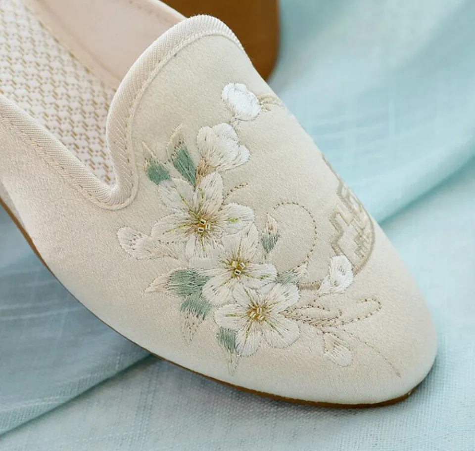 Ethnic Embroidered Satin Slippers for Women Vintage Dress Slides Female Backless Sandals, Spring and Summer Shoes