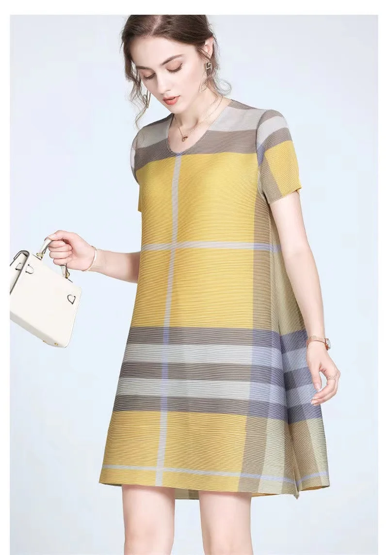 Miyake Pleated French Mini Dress for Women, High-end, Western-style, Loose, Age-reducing Print, Striped, New Clothing, 2022