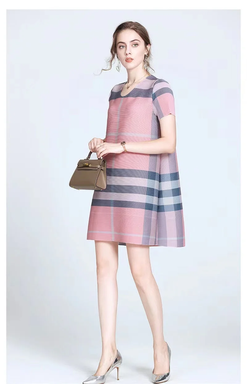 Miyake Pleated French Mini Dress for Women, High-end, Western-style, Loose, Age-reducing Print, Striped, New Clothing, 2022