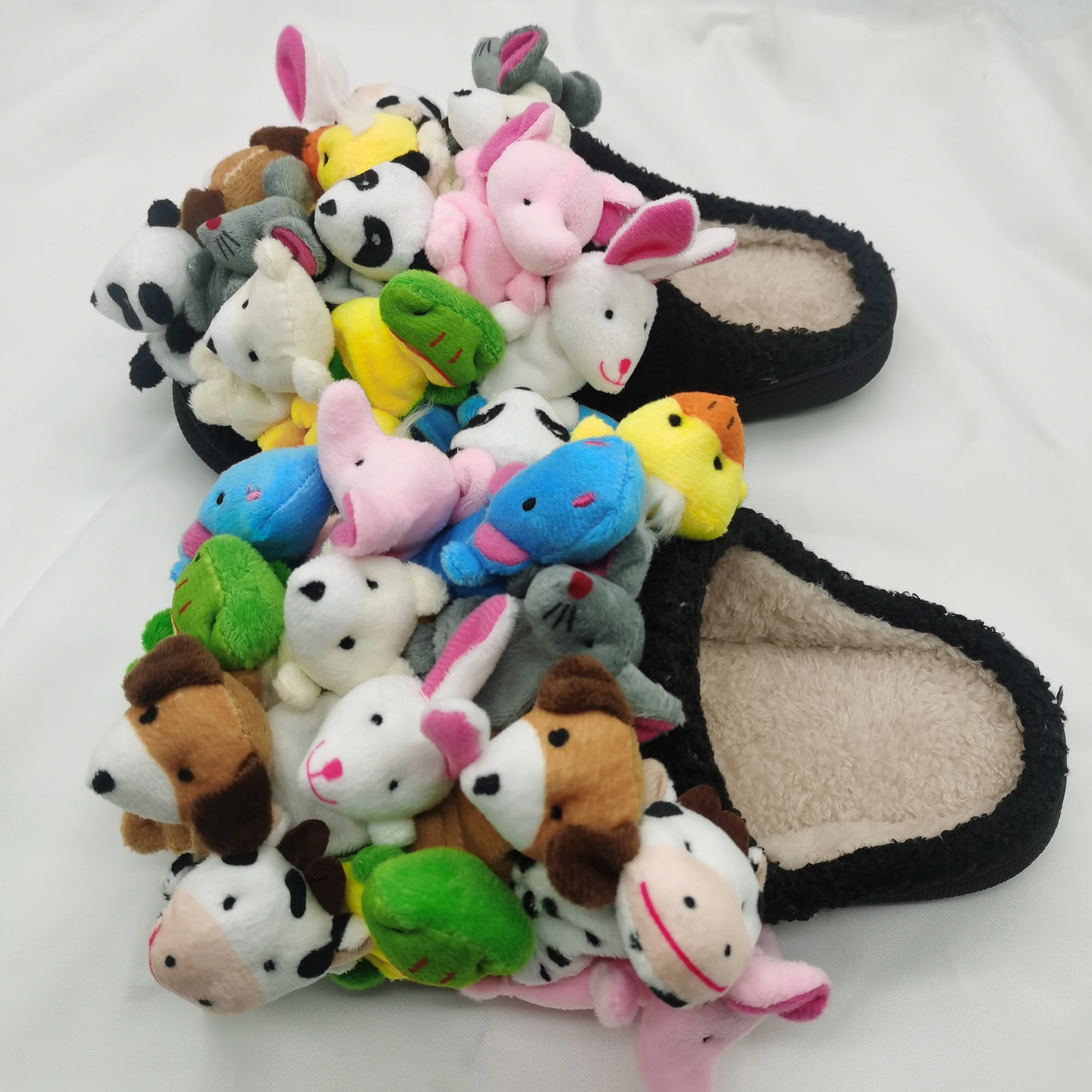 2025 Women Home Slippers Summer Cute Plush Animal Decorative Slippers Fashion Wearing Slippers Non-slip Flat Shoes Ladies Shoes