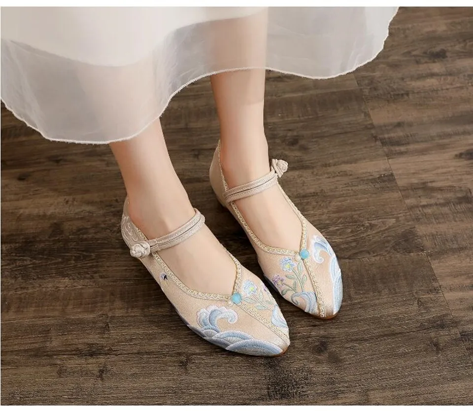 Embroidered Pointed Toe Women Mary Jane Pumps Ethnic Vintage Dress Shoe for Ladies Mid Heel Ankle Strap Dance Shoe