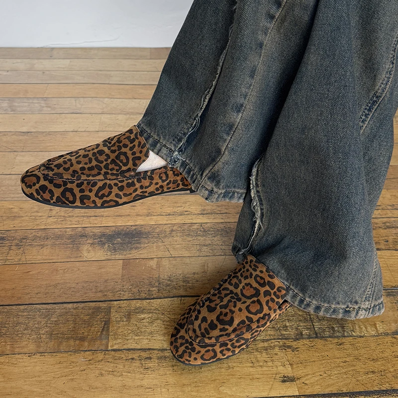 Sexy Leopard Shoes Woman Round Toe Flat Loafers Slip On Sheepsuede Ladies Flats Soft Simple Footwear For Spring Autumn
