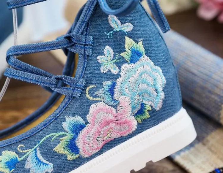 Spring Women Cross-Tied Embroidered Casual Shoes Girls Vintage Canvas Sneakers Ethnic Lace-Up Female Wedges Dancing Shoes