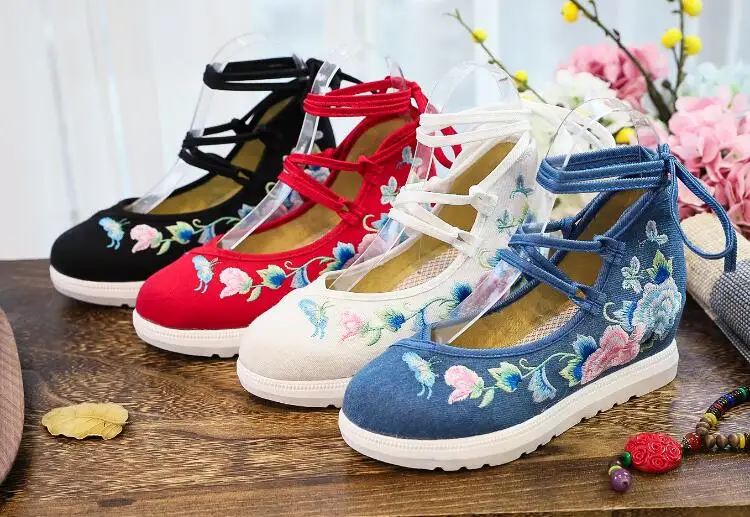 Spring Women Cross-Tied Embroidered Casual Shoes Girls Vintage Canvas Sneakers Ethnic Lace-Up Female Wedges Dancing Shoes