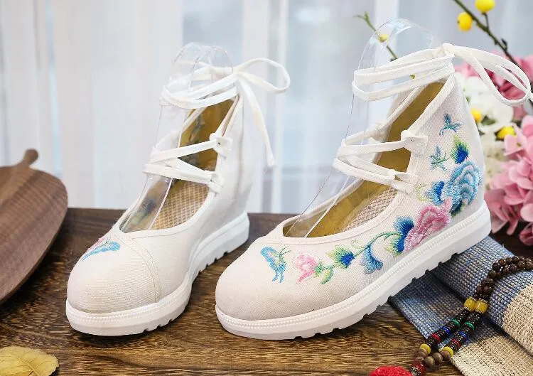 Spring Women Cross-Tied Embroidered Casual Shoes Girls Vintage Canvas Sneakers Ethnic Lace-Up Female Wedges Dancing Shoes
