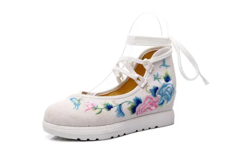 Spring Women Cross-Tied Embroidered Casual Shoes Girls Vintage Canvas Sneakers Ethnic Lace-Up Female Wedges Dancing Shoes
