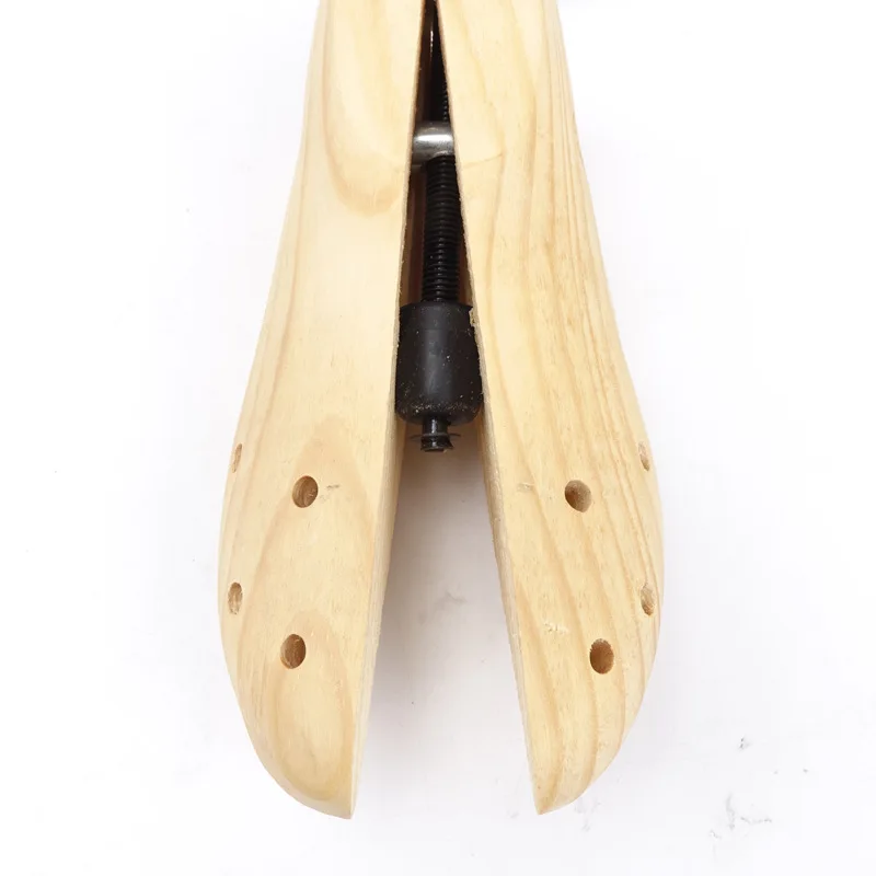 1 Pcs Unisex Shoe Stretcher Wooden Shoes Tree Shaper Rack Pine Wood Adjustable Flats Pumps Boots Expander Shoe Trees Care S/M/L