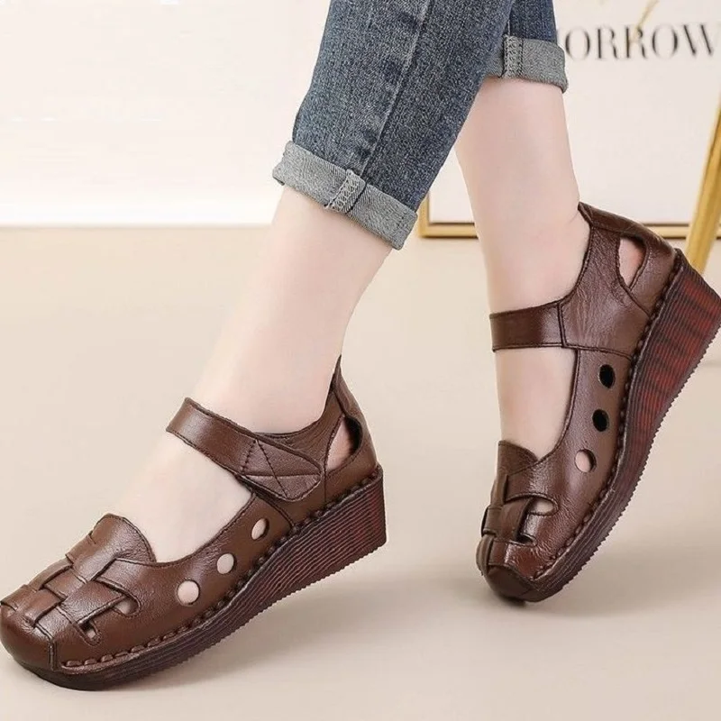 Vintage Cowhide Leather Sandals Women High Quality Mary Jane Shoes Low Heels Sandal With Flower Woman Chic Shoes Sandalias Mujer