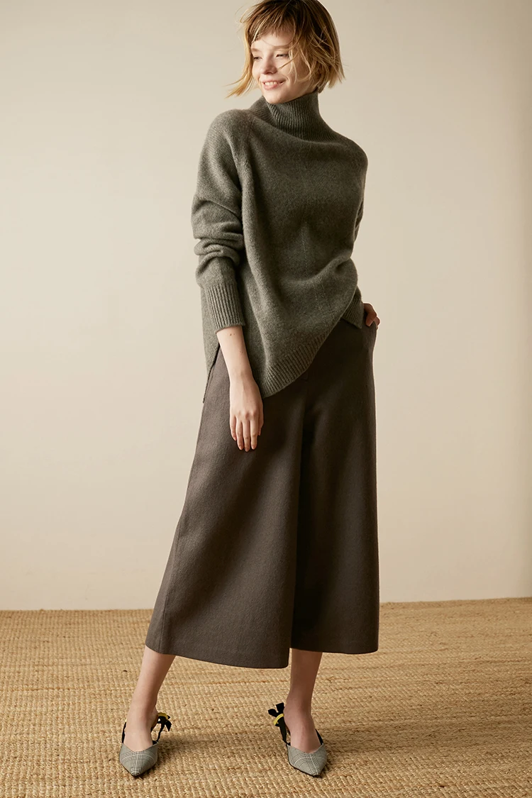 Autumn and Winter New Cashmere Sweater Women's High-Necked Pullover Loose Thick Sweater Short Paragraph Knit Shirt