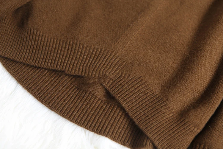 Autumn and Winter New Cashmere Sweater Women's High-Necked Pullover Loose Thick Sweater Short Paragraph Knit Shirt