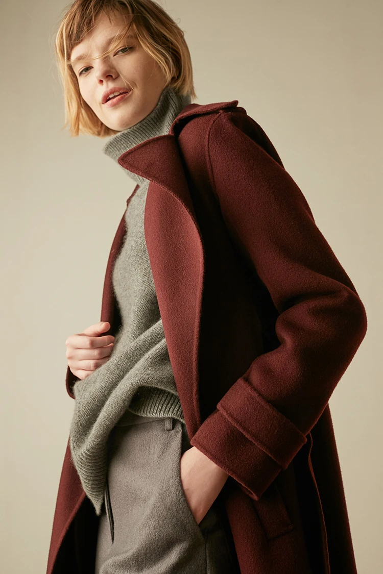 Autumn and Winter New Cashmere Sweater Women's High-Necked Pullover Loose Thick Sweater Short Paragraph Knit Shirt