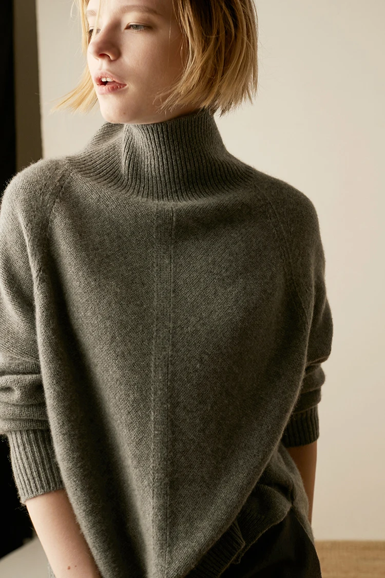 Autumn and Winter New Cashmere Sweater Women's High-Necked Pullover Loose Thick Sweater Short Paragraph Knit Shirt