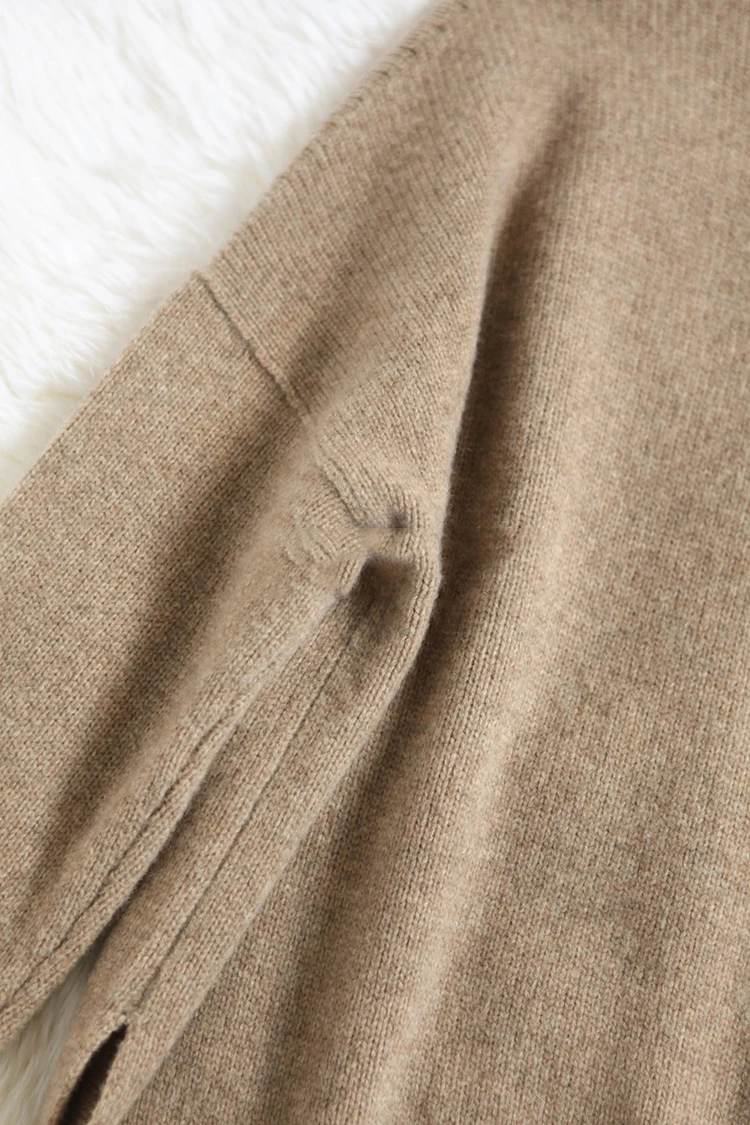 Autumn and Winter New Cashmere Sweater Women's High-Necked Pullover Loose Thick Sweater Short Paragraph Knit Shirt
