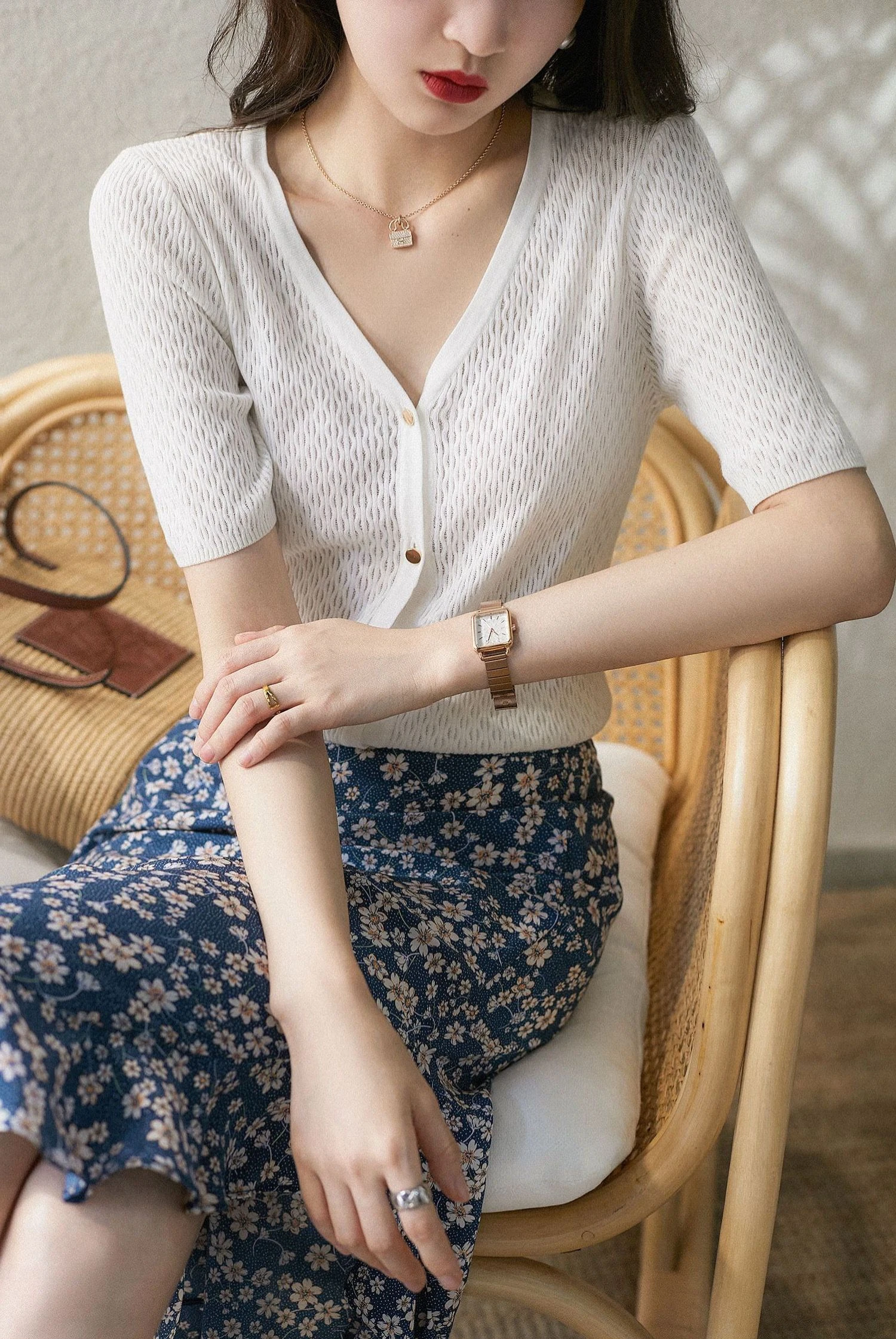 Temperament French hollow out ice silk short sleeve sweater cardigan female summer new thin loose jacket jacket