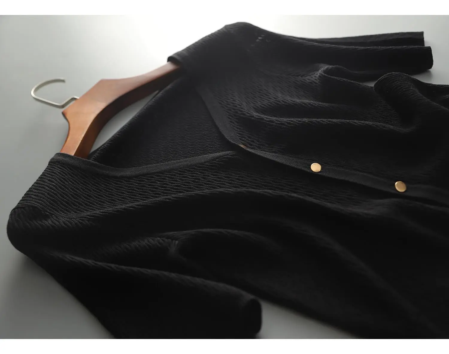Temperament French hollow out ice silk short sleeve sweater cardigan female summer new thin loose jacket jacket
