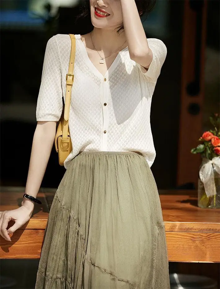 Temperament French hollow out ice silk short sleeve sweater cardigan female summer new thin loose jacket jacket